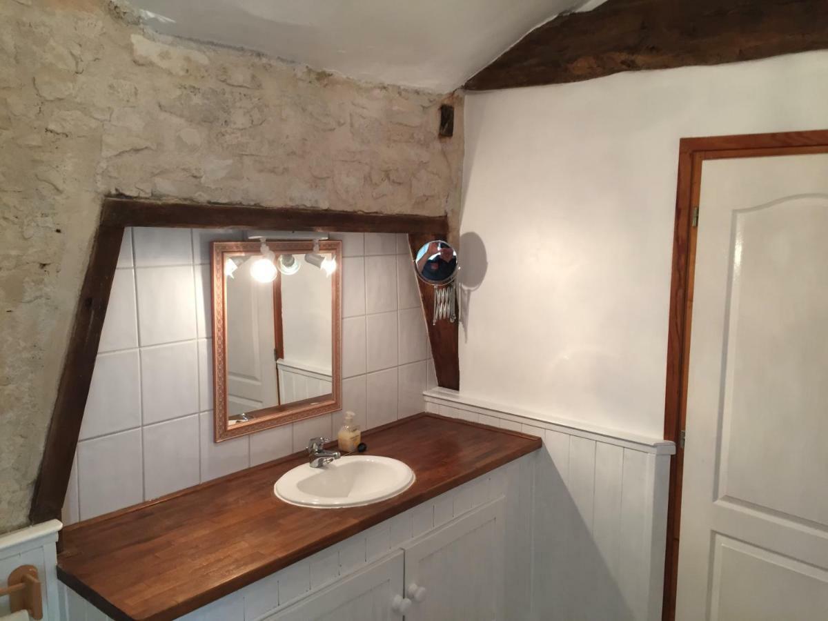 Le Gîte au Coin des Abeilles La Caillère Extérieur photo