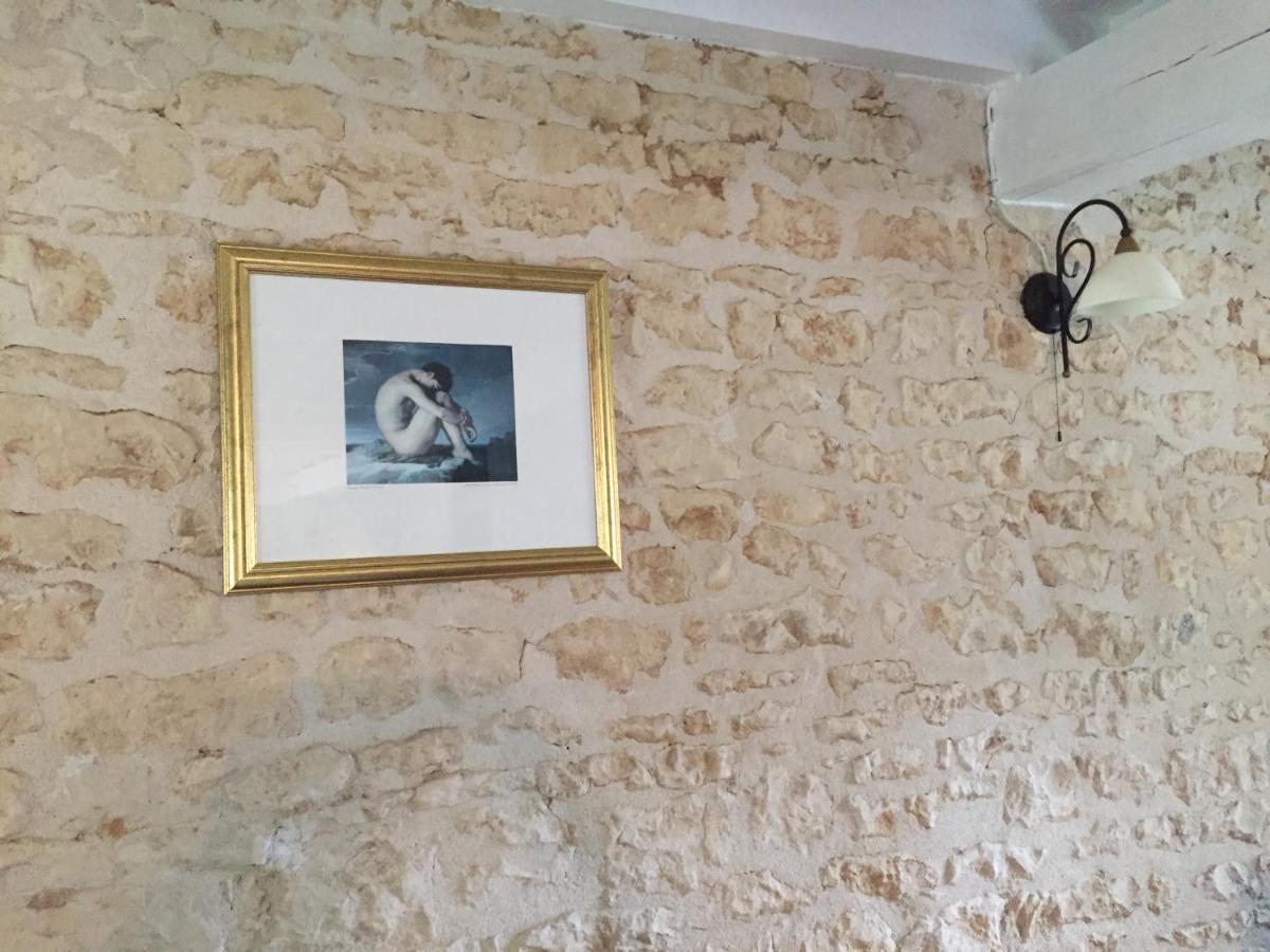 Le Gîte au Coin des Abeilles La Caillère Extérieur photo